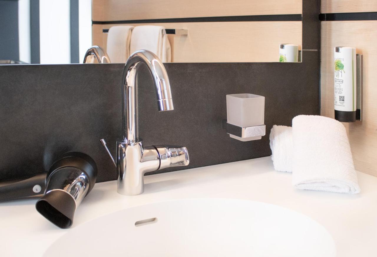 Swf Hotel By Wmm Hotels Gochsheim Exteriör bild
